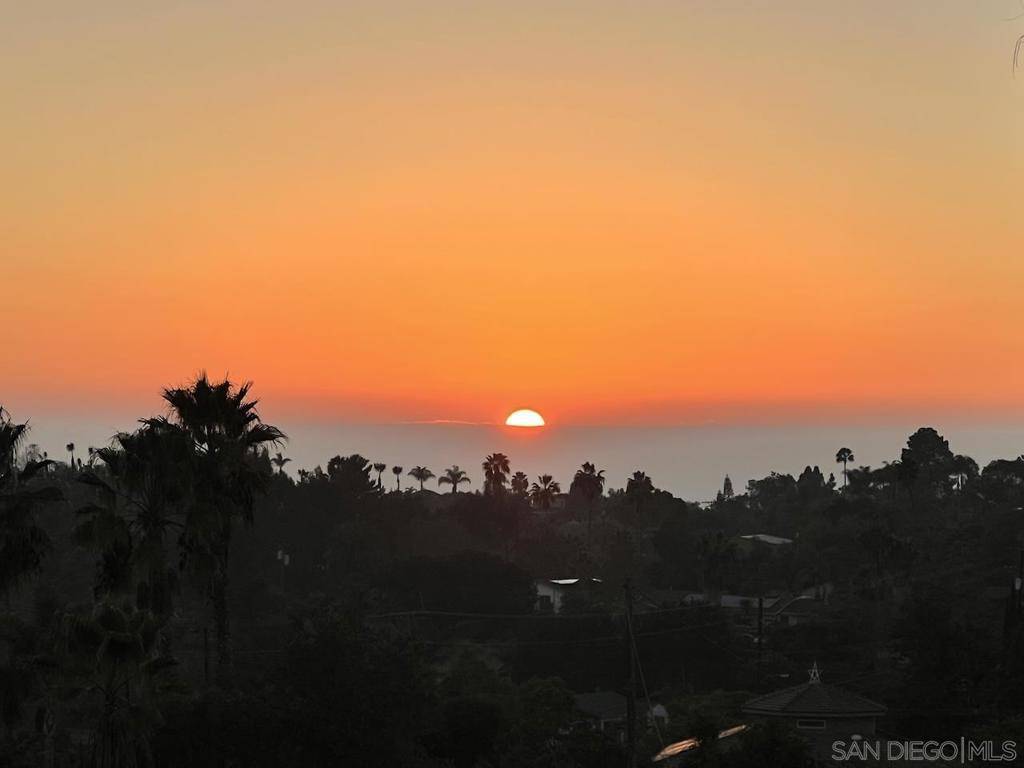 La Mesa, CA 91941,4816 Redondo Dr