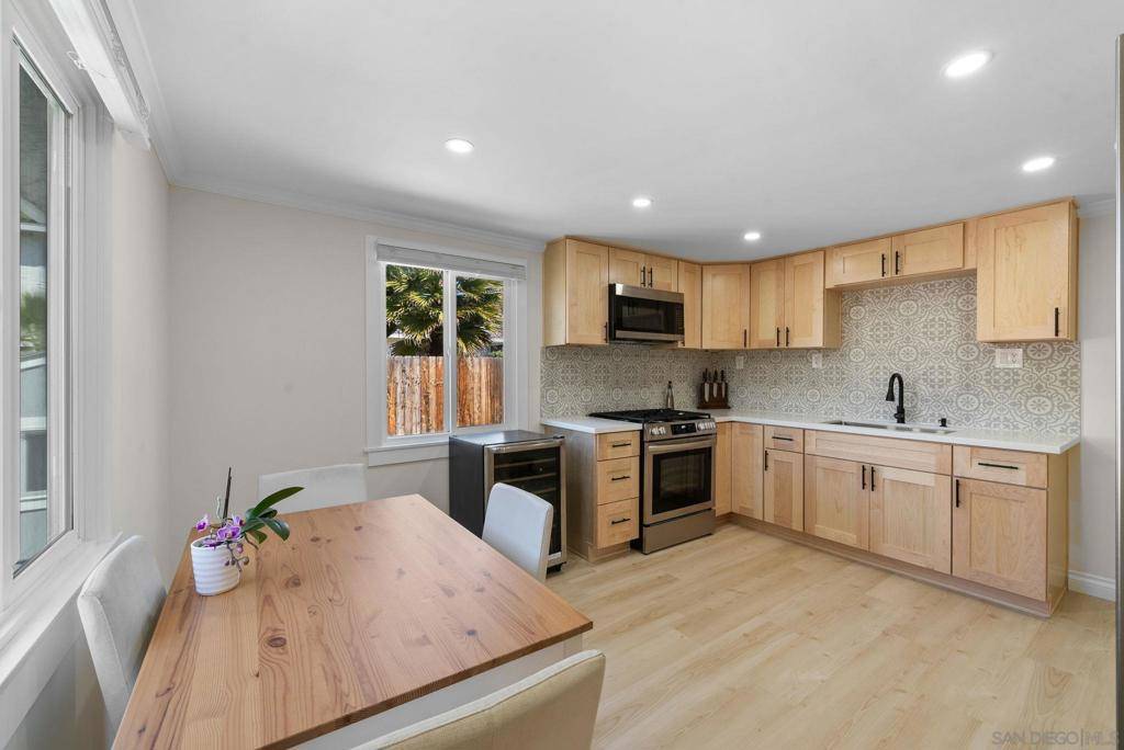 San Diego, CA 92102,1725 35 Edgemont St