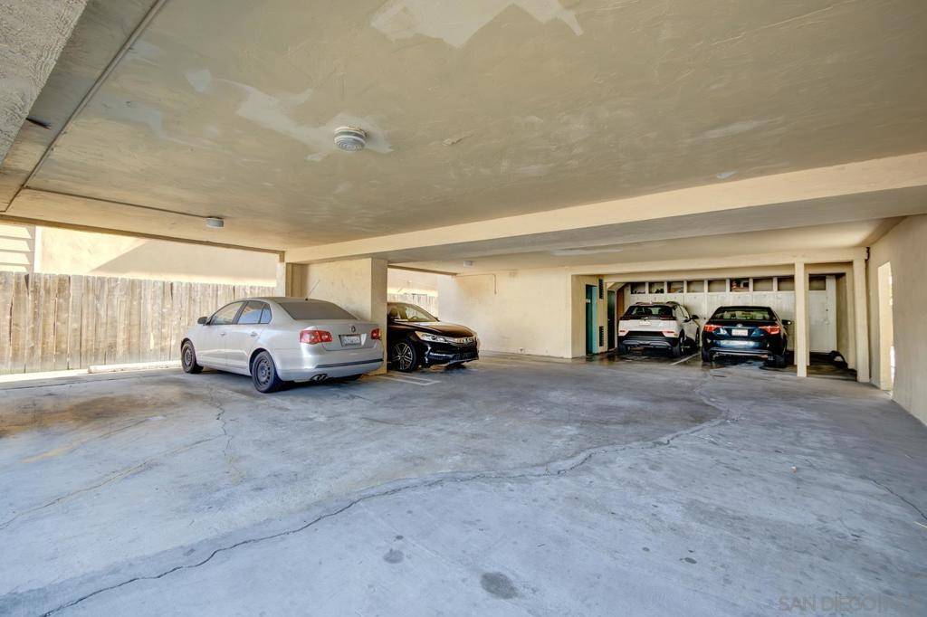 San Diego, CA 92116,4562 Hamilton St.