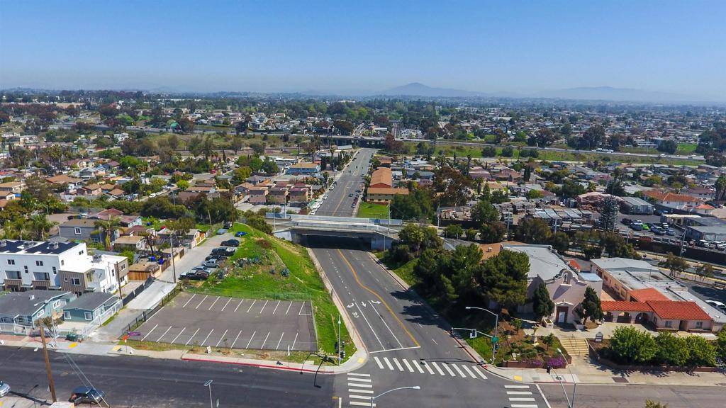 San Diego, CA 92102,3204 Imperial Avenue