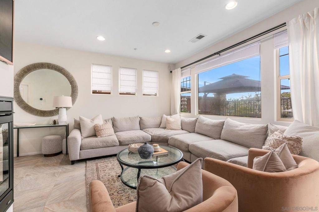 San Marcos, CA 92078,2305 Sky Corral
