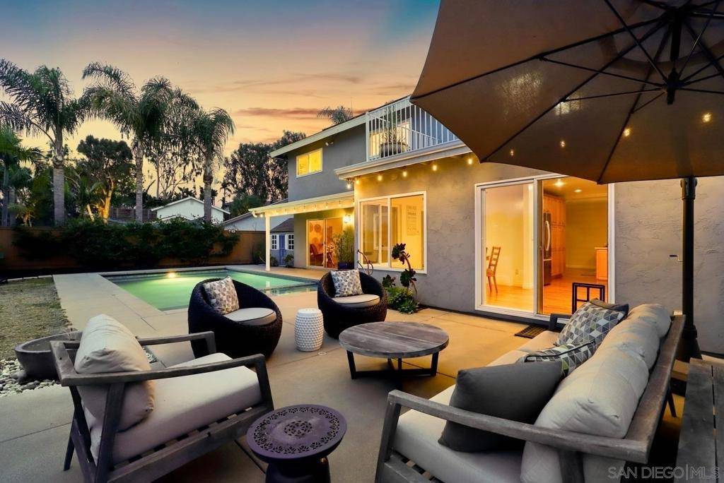 Solana Beach, CA 92075,768 Sonrisa Street