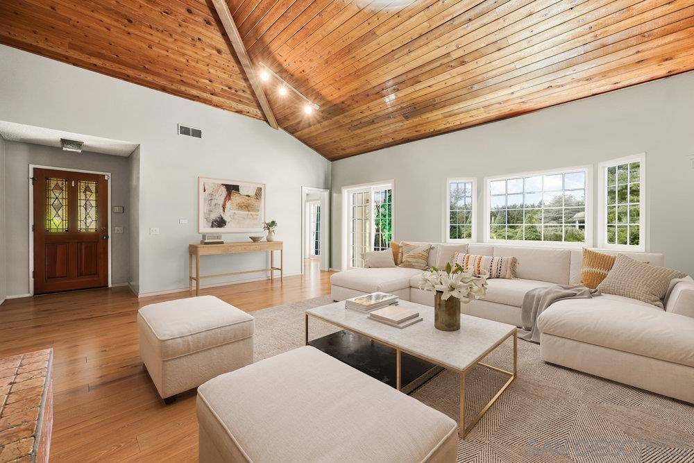 Escondido, CA 92026,29873 Circle R Creek Ln