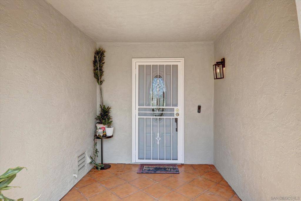 Oceanside, CA 92057,3956 San Pablo Ave
