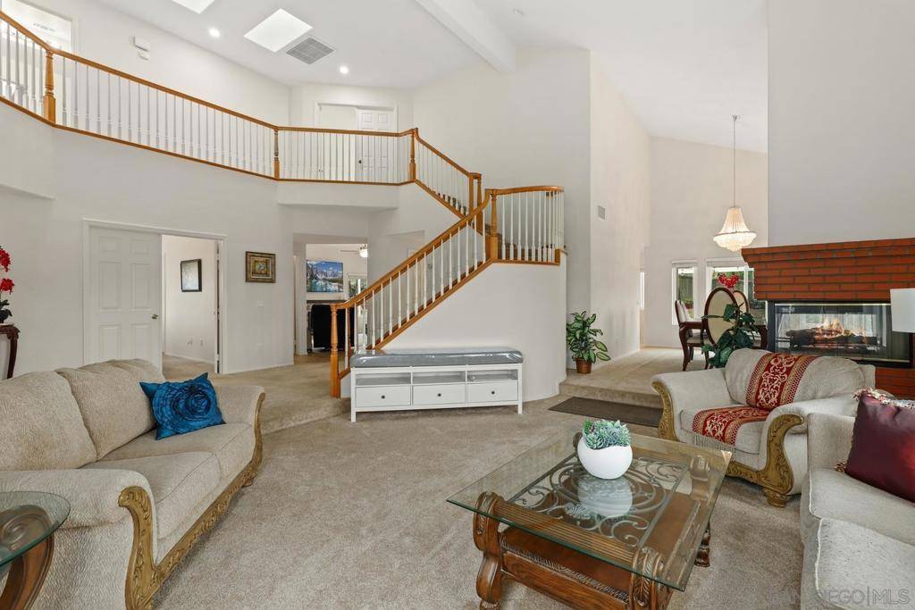 Alpine, CA 91901,2350 Victoria Cir
