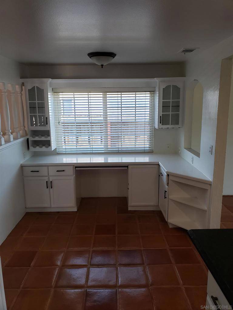 Escondido, CA 92027,1836 KENORA DR