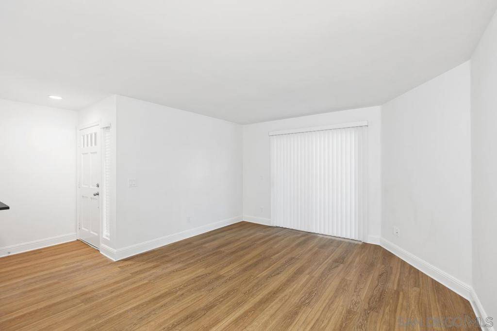 Lemon Grove, CA 91945,3555 Grove St #130