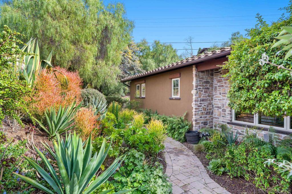 Solana Beach, CA 92075,825 Gonzales Street