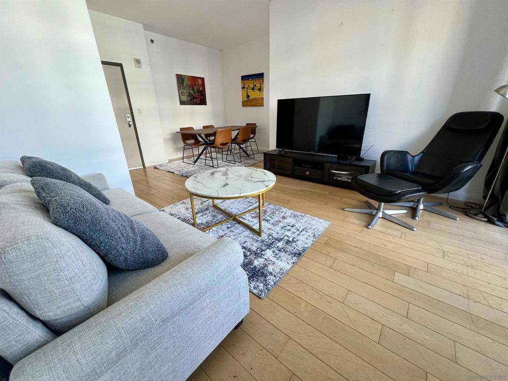 San Diego, CA 92101,425 W Beech St #1606