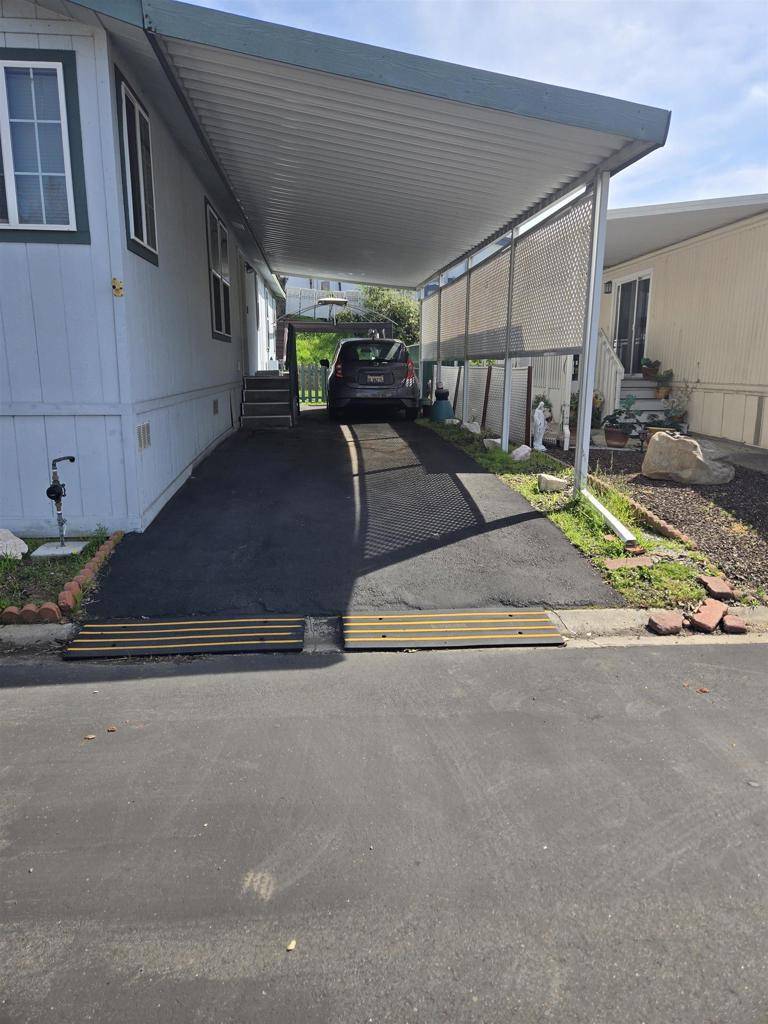 Lakeside, CA 92040,13460 Highway 8 Business #108