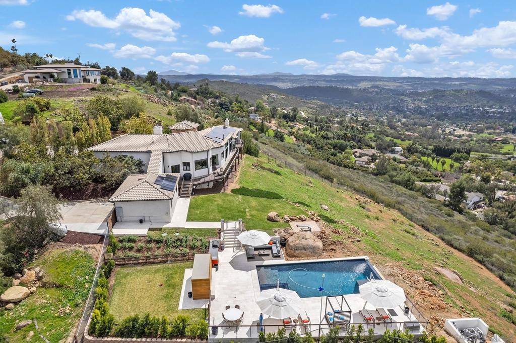 Poway, CA 92064,15484 Markar Rd