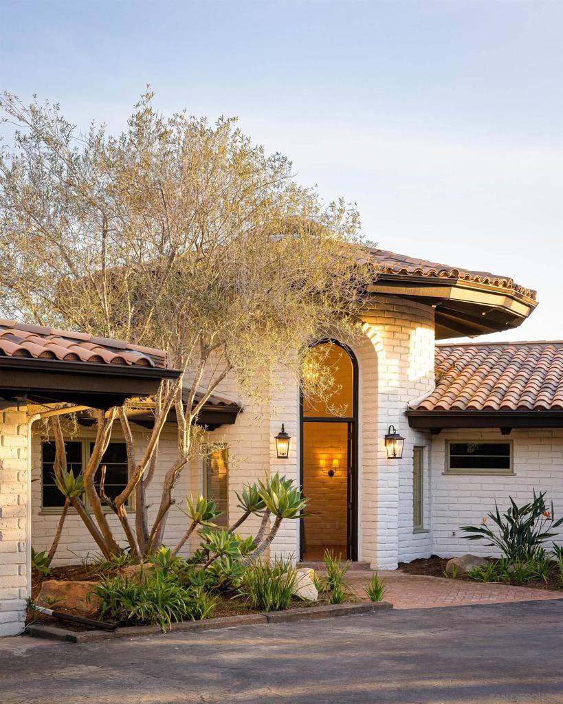 Encinitas, CA 92024,1256 Rancho Encinitas Dr