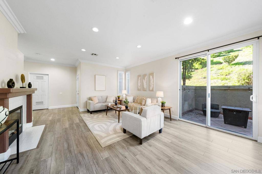 San Diego, CA 92128,12538 Heatherton Ct #35