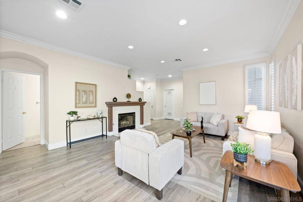 San Diego, CA 92128,12538 Heatherton Ct #35