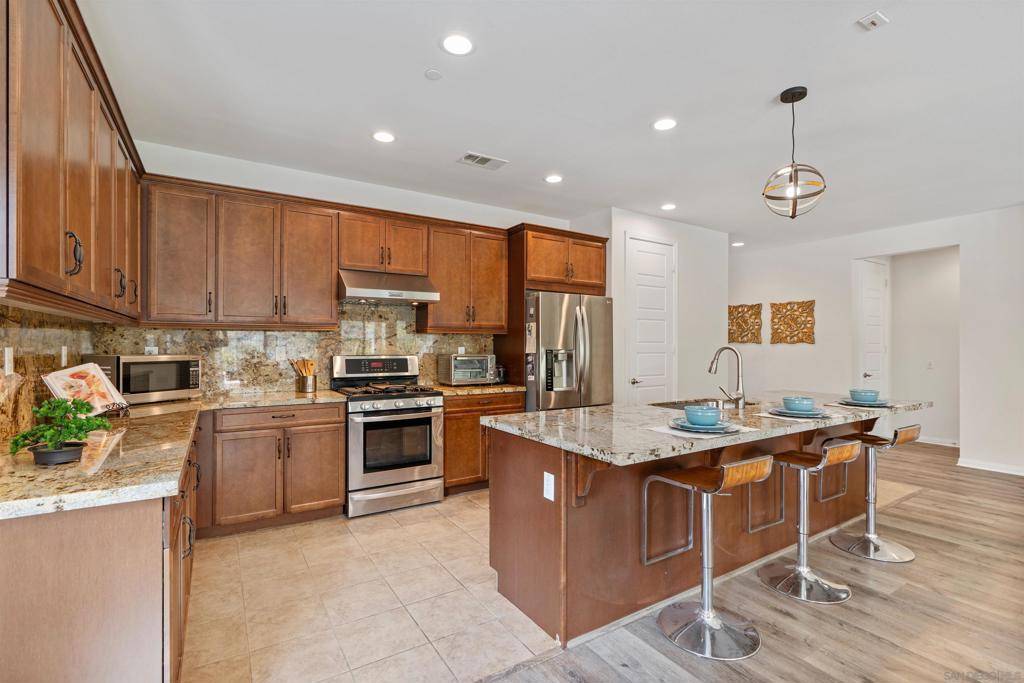 San Marcos, CA 92069,1735 Avenida Regina