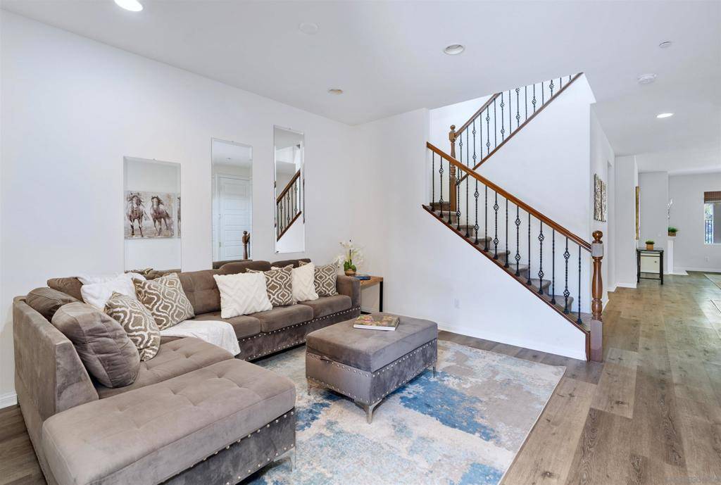 San Marcos, CA 92069,1735 Avenida Regina