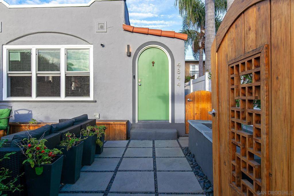 San Diego, CA 92107,4844 Long Branch Ave