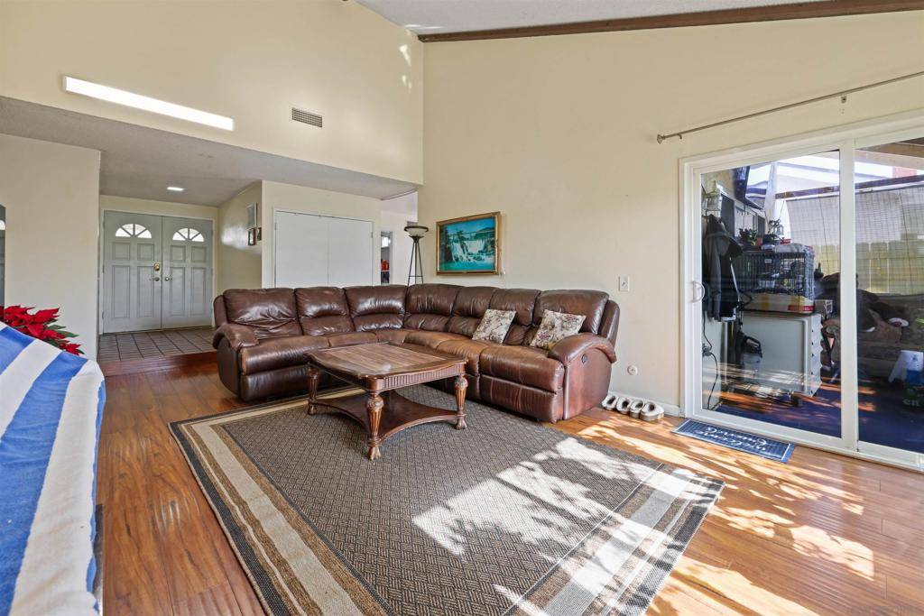 Poway, CA 92064,14513 Mirando St