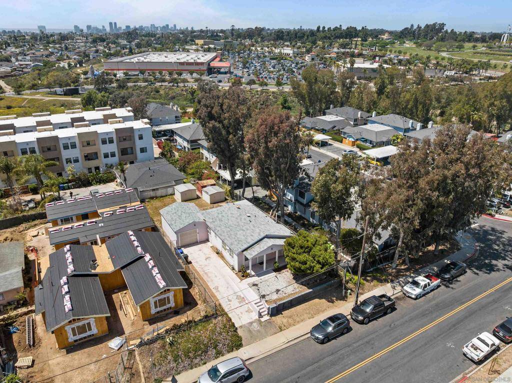 San Diego, CA 92113,420 S 45Th St