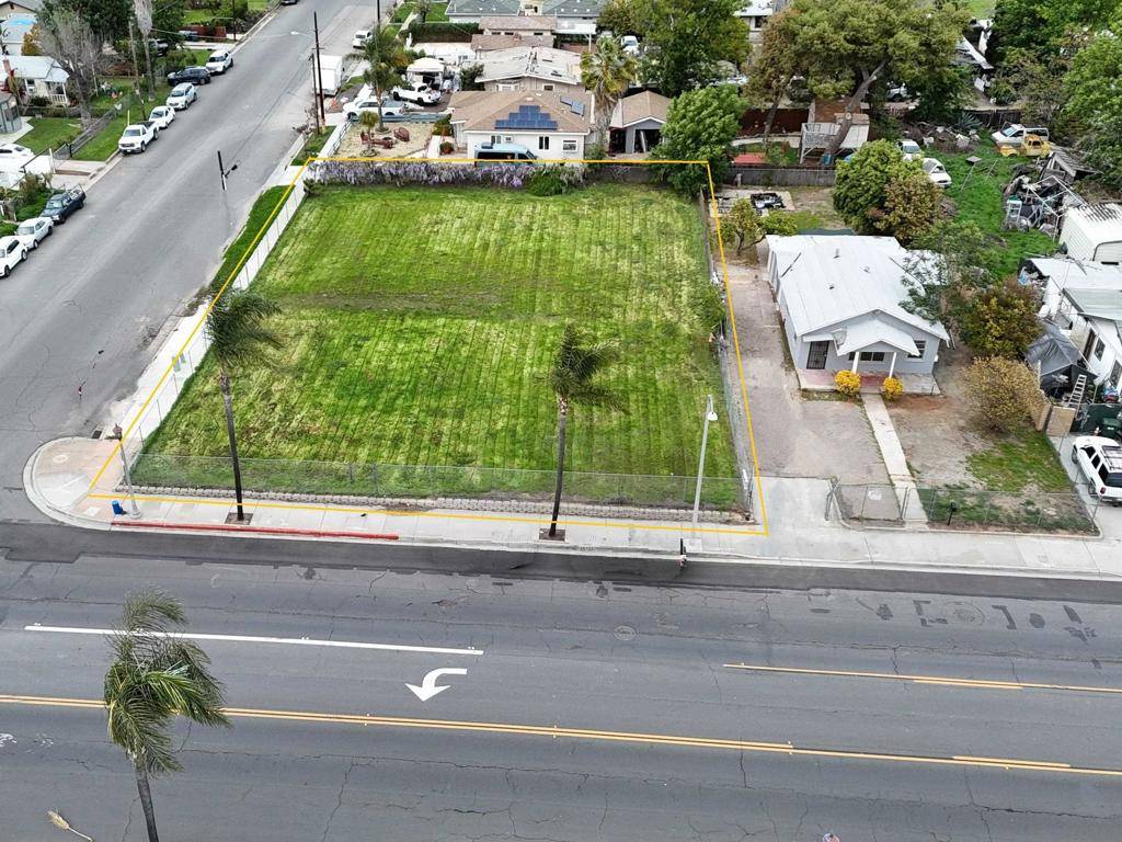 Escondido, CA 92025,1102 S Escondido Blvd