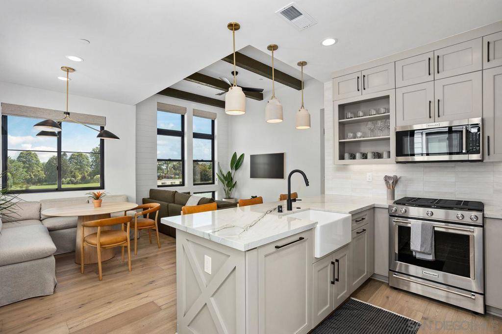 Encinitas, CA 92024,1136 Molara Lane