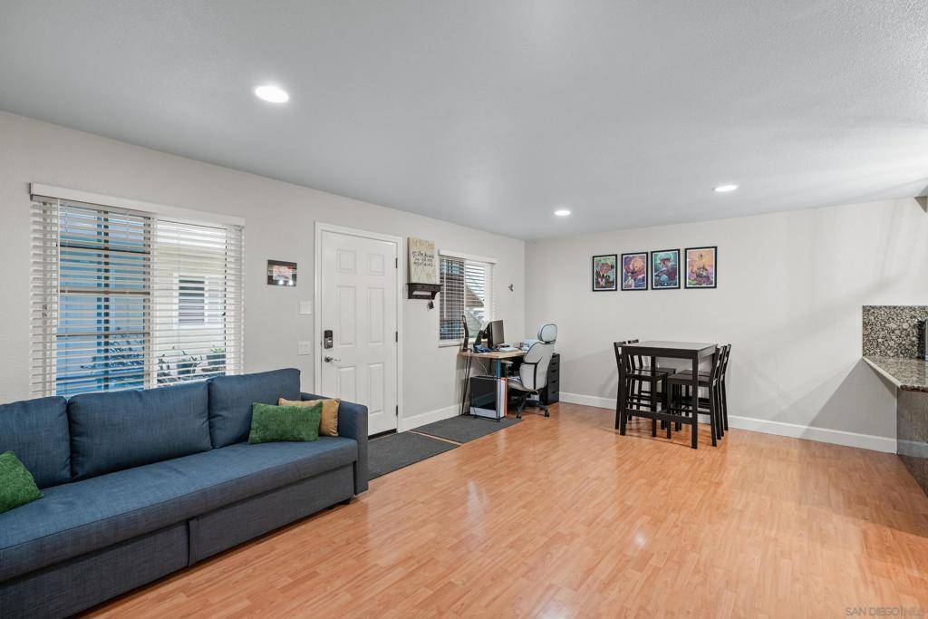 San Diego, CA 92111,2219 Burroughs St #11