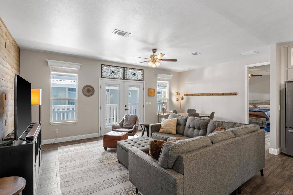 Alpine, CA 91901,3505 Alpine Blvd #1