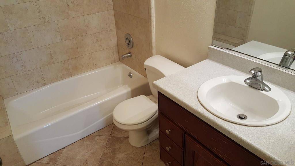 San Diego, CA 92109,1462 Oliver Avenue