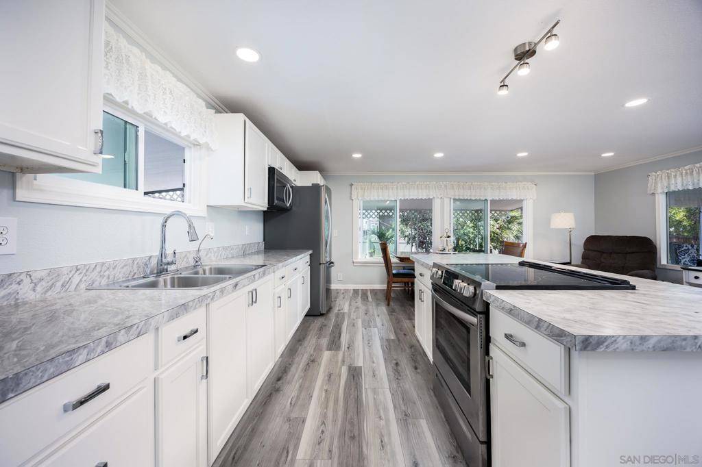 Santee, CA 92071,8712 N Magnolia Ave #SPC 177