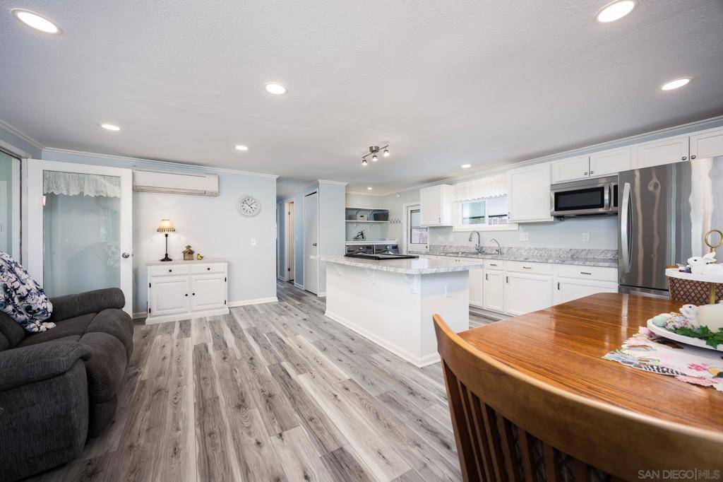 Santee, CA 92071,8712 N Magnolia Ave #SPC 177