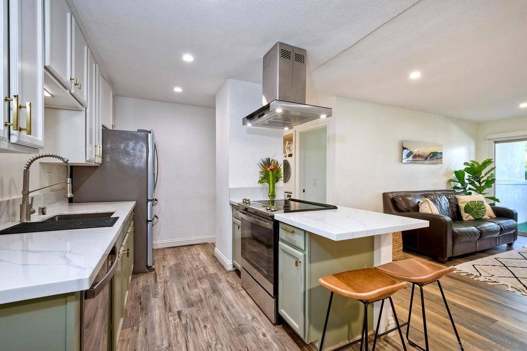 Encinitas, CA 92024,1760 S El Camino Real #106