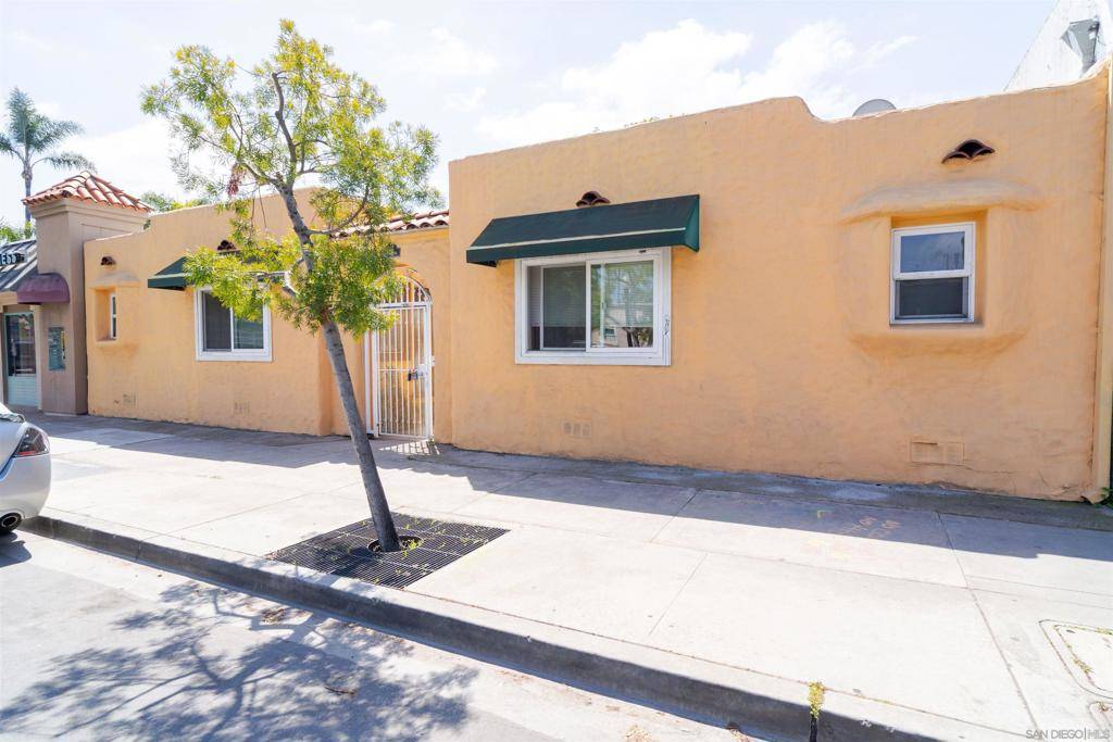 San Diego, CA 92116,3225 Adams Avenue
