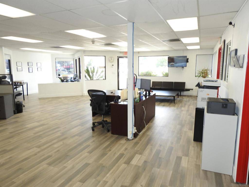Santee, CA 92071,10503 Mission Gorge Rd