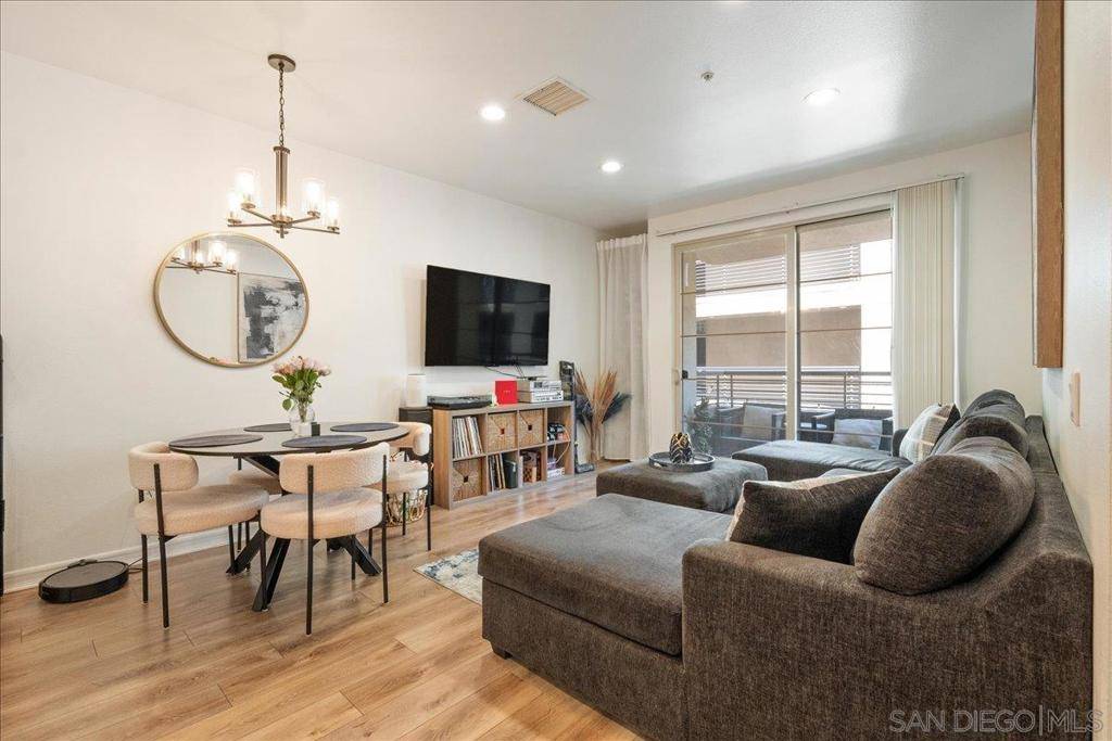 San Diego, CA 92101,1480 Broadway #2505
