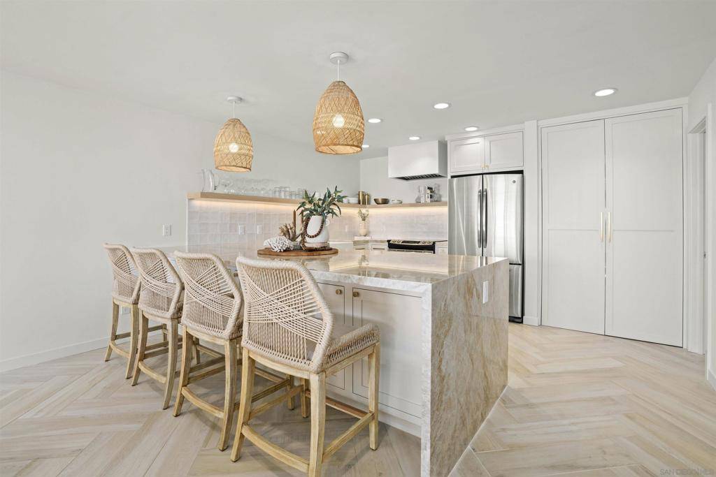 Solana Beach, CA 92075,435 S Sierra Ave #114