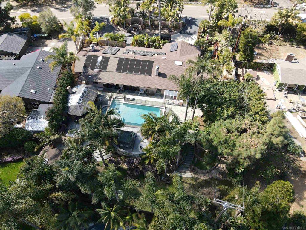 Encinitas, CA 92024,1153 Crest Dr