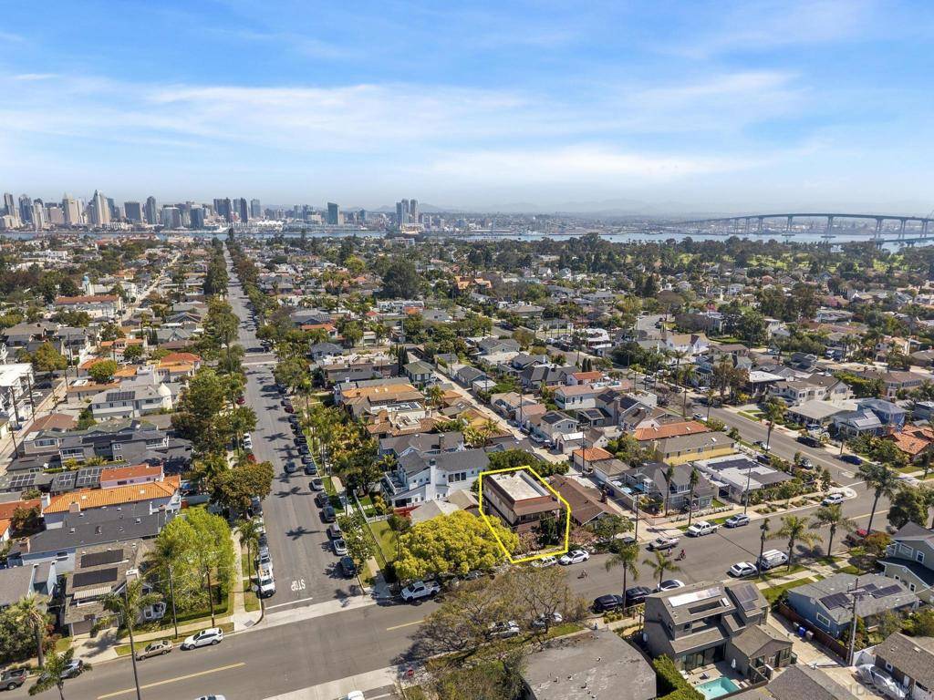 Coronado, CA 92118,1309 9th St