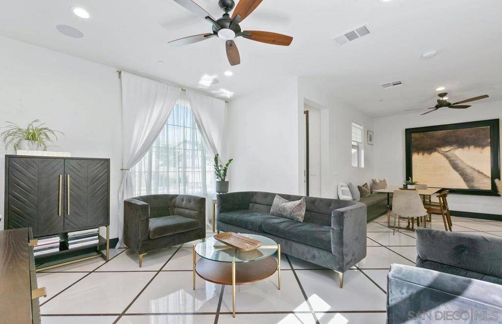 Chula Vista, CA 91913,2048 Avenida Andanza