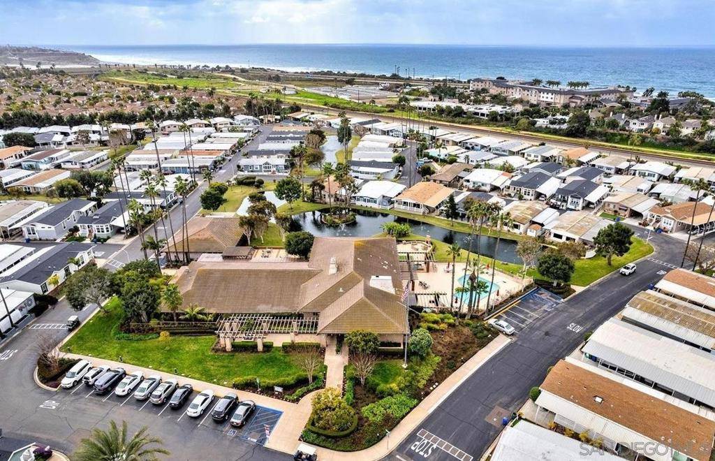 Carlsbad, CA 92011,7002 San Bartolo St #30