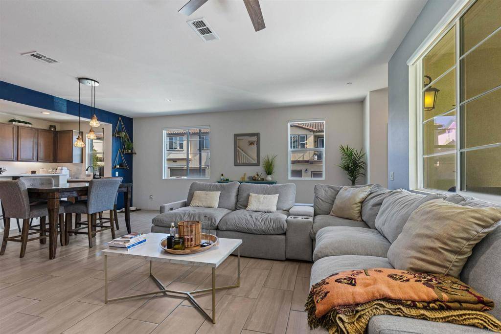 Chula Vista, CA 91913,1718 Signature Place #3