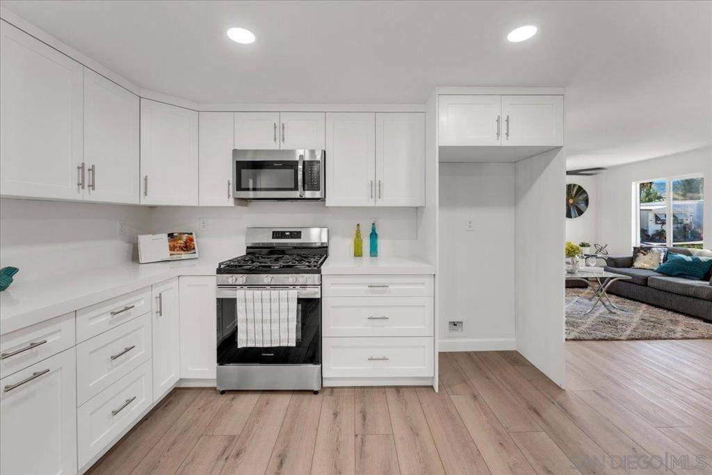 Lakeside, CA 92040,13490 Highway 8 Business E #SPC 59