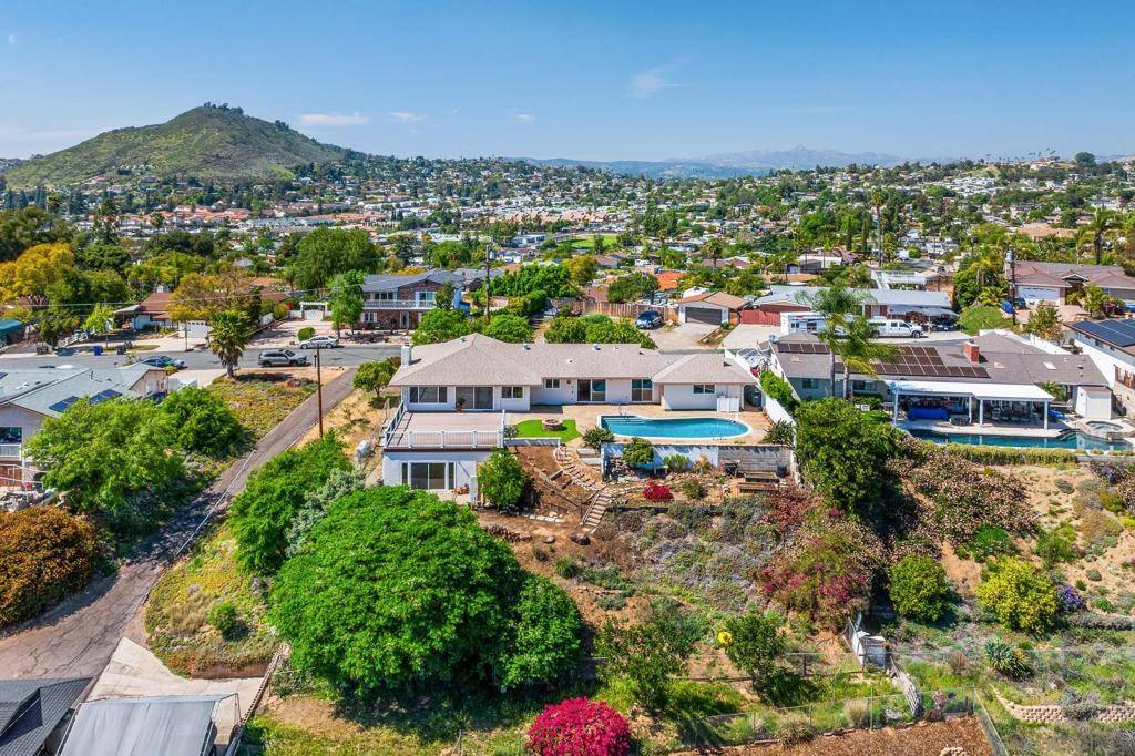 El Cajon, CA 92021,1672 Via Elisa