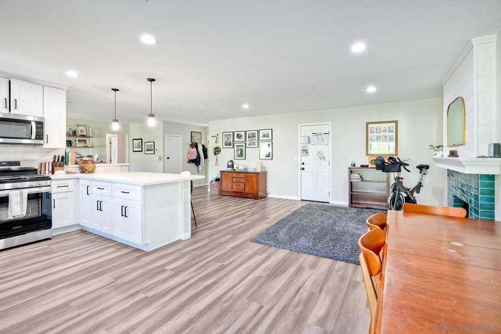 Oceanside, CA 92056,3714 Palo Verde Way