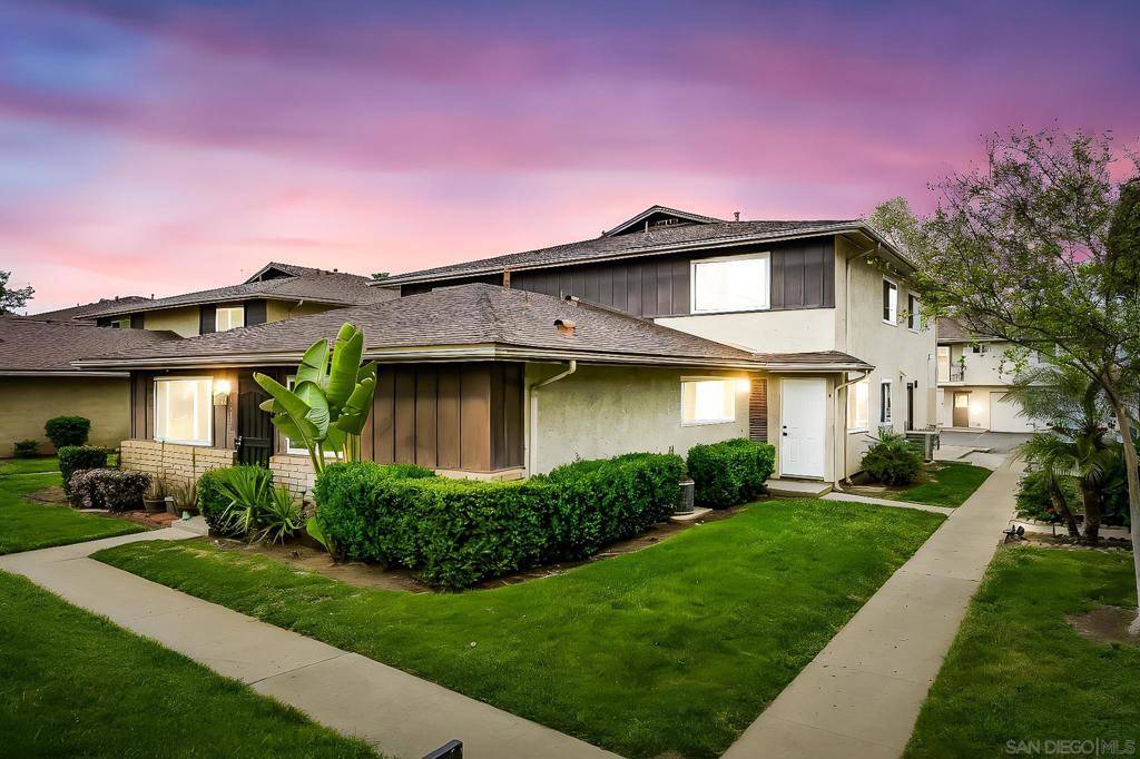 Lakeside, CA 92040,12126 Lemon Crest Dr #3