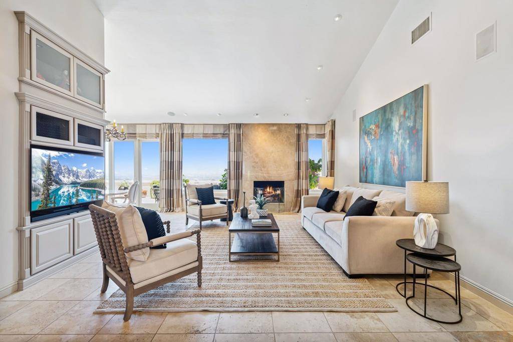 2885 Caminito Merion La Jolla, CA 92037