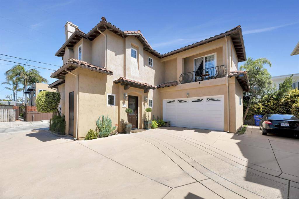 La Jolla, CA 92037,384 Bonair St.