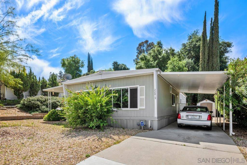 Canyon Lake, CA 92587,22819 Skylink Dr.