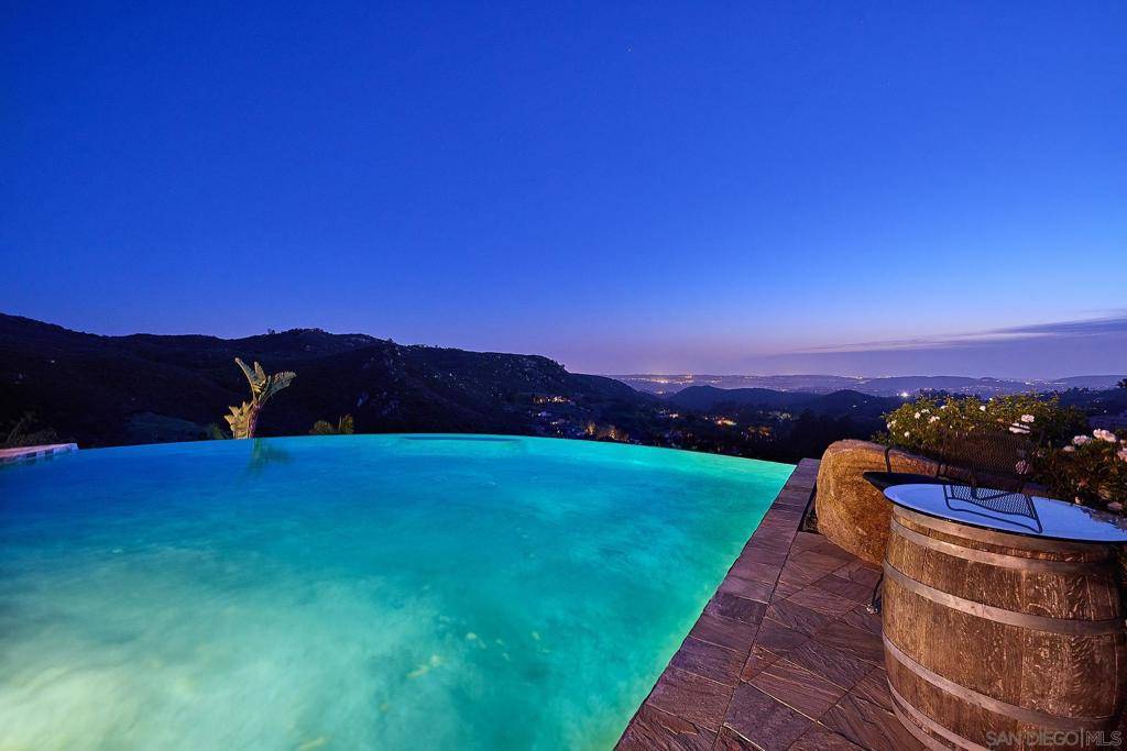 Poway, CA 92064,15480 Eastvale Road