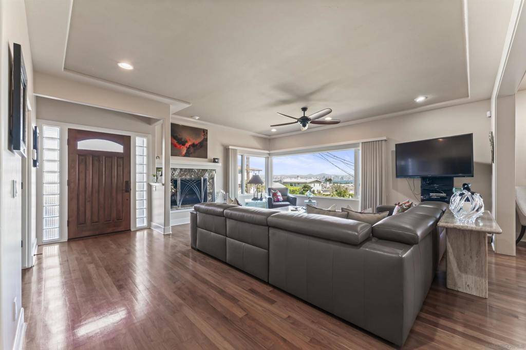 San Diego, CA 92106,3435 Dickens