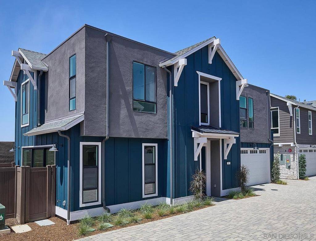 Encinitas, CA 92024,569 N Vulcan Ave